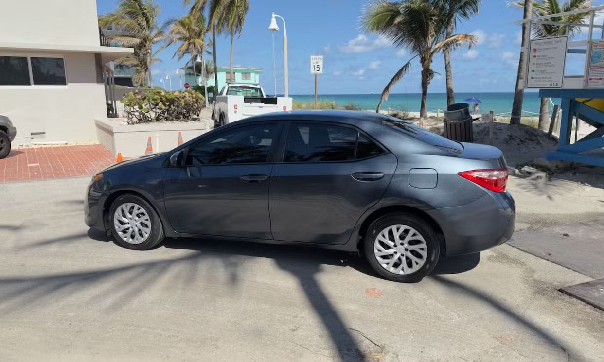 2018 Toyota Corolla LE photo 4